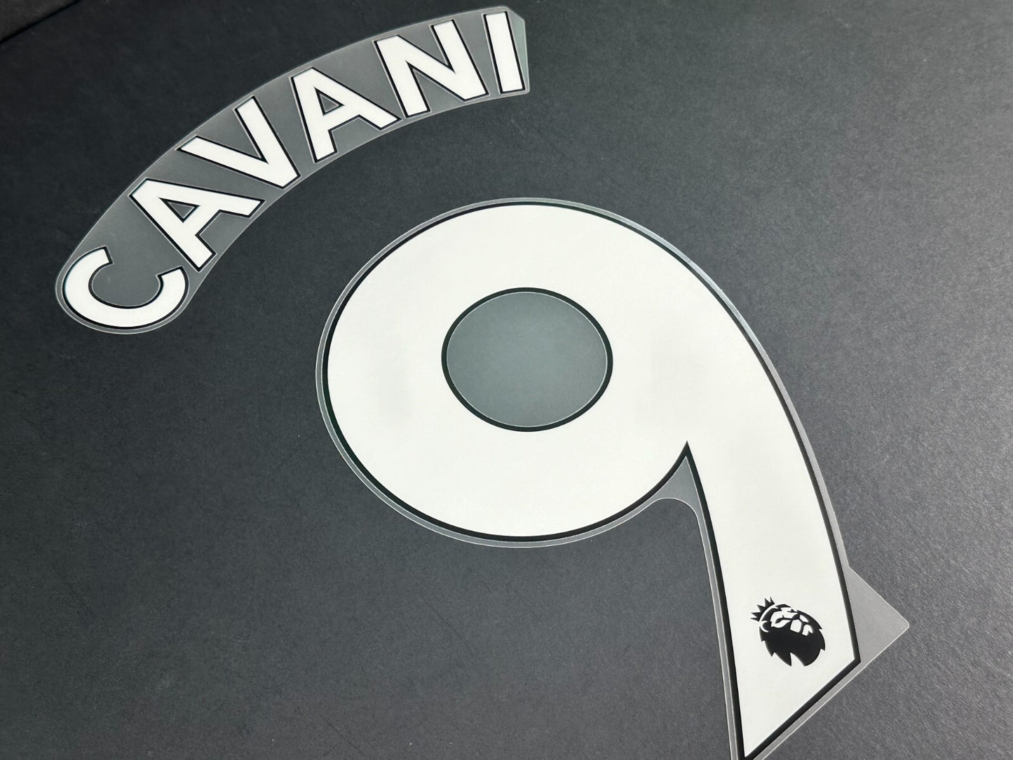 2020 2022 MAN UNITED CAVANI 9 AVERY DENNISON WHITE PLAYER SIZE NAMESET
