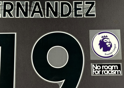 LEEDS UNITED 19-23 HERNANDEZ 19 OFFICIAL AVERY DENNISON BLACK + PATCH SET