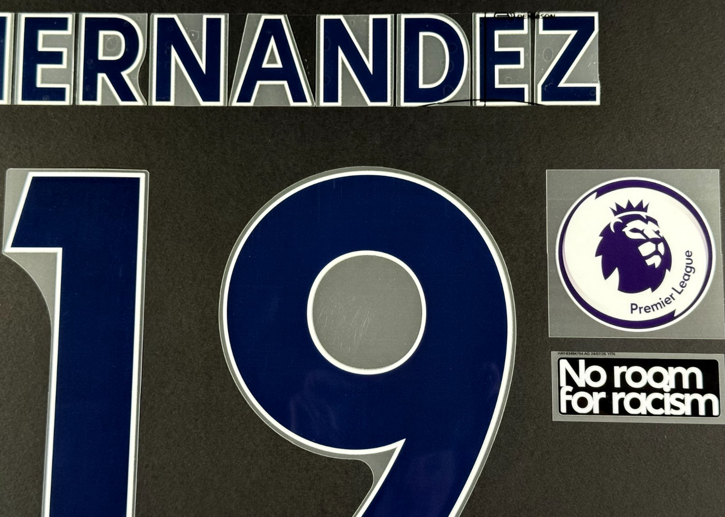 LEEDS UNITED 19-23 HERNANDEZ 19 OFFICIAL AVERY DENNISON NAVY + PATCH SET