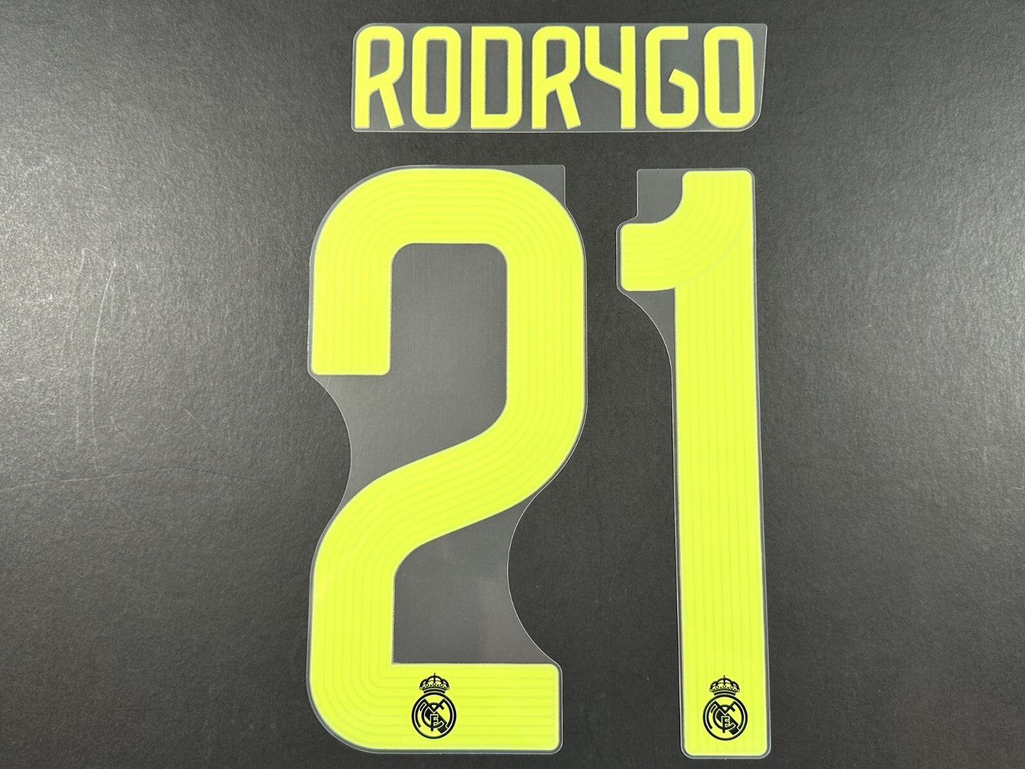 2022 2023 AVERY DENNISON REAL MADRID RODRYGO 21 3RD GREEN PLAYER SIZE NAMESET