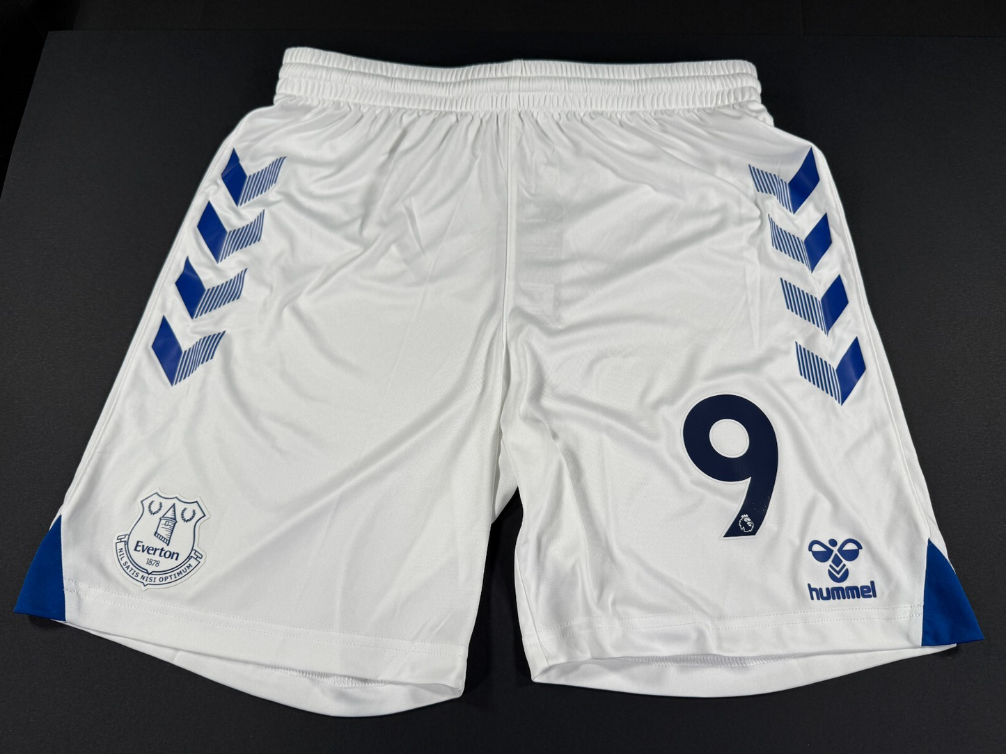 BRAND NEW 2020 2021 HUMMEL EVERTON HOME FOOTBALL SHORTS #9 MENS MEDIUM