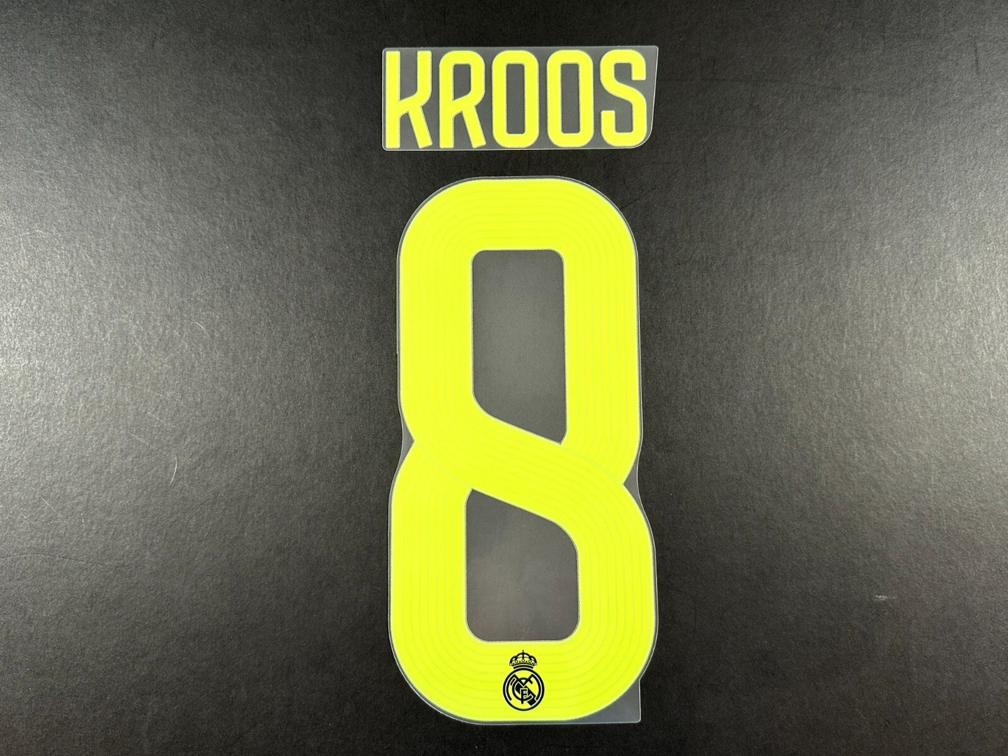 2022 2023 AVERY DENNISON REAL MADRID KROOS 8 3RD GREEN PLAYER SIZE NAMESET