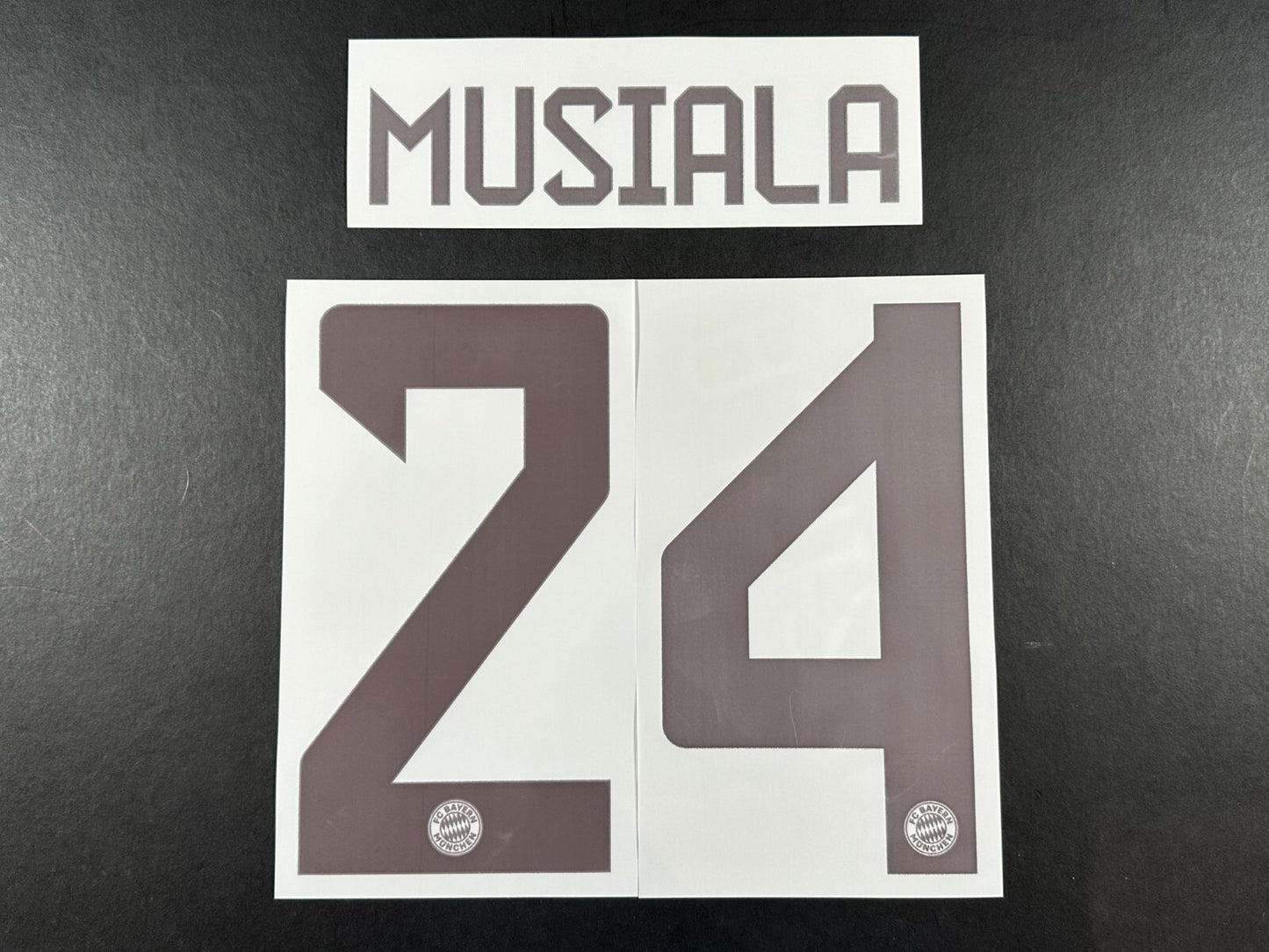 2024 2025 OFFICIAL BAYERN MUNICH MUSIALA 24 HOME DARK RED PLAYER SIZE NAMESET