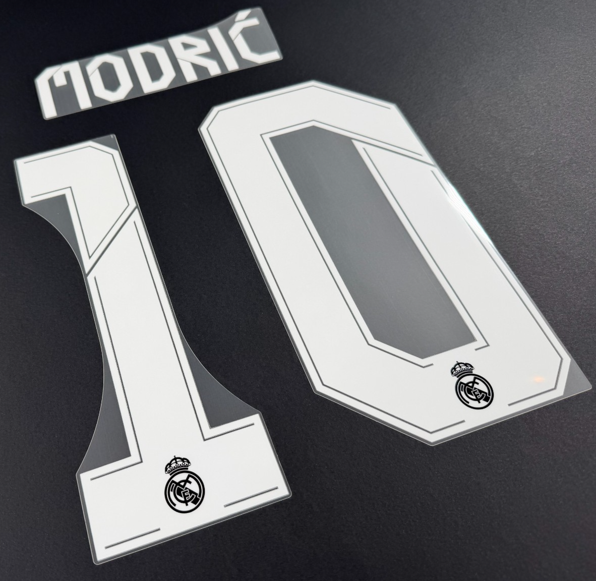 2021 2022 REAL MADRID MODRIC' 10 WHITE AWAY 3RD PLAYER SIZE NAMESET 260MM