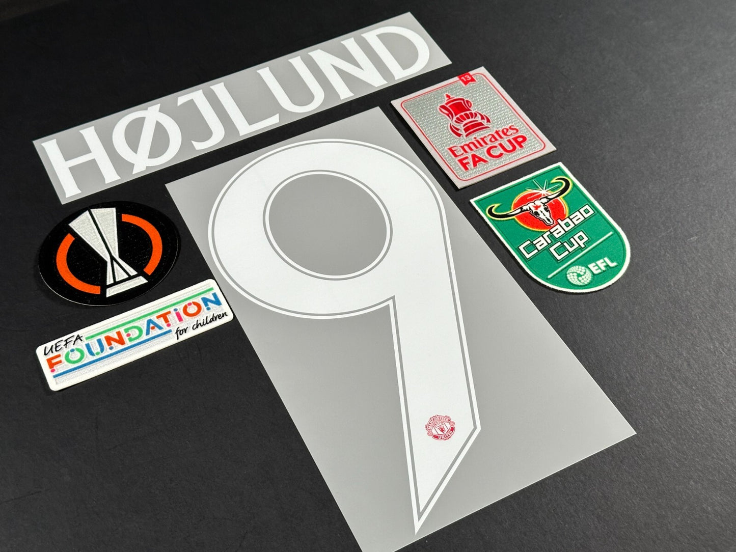 2024 2025 OFFICIAL MAN UNITED HOJLUND 9 WITH SLEEVE PATCHES PLAYER SIZE