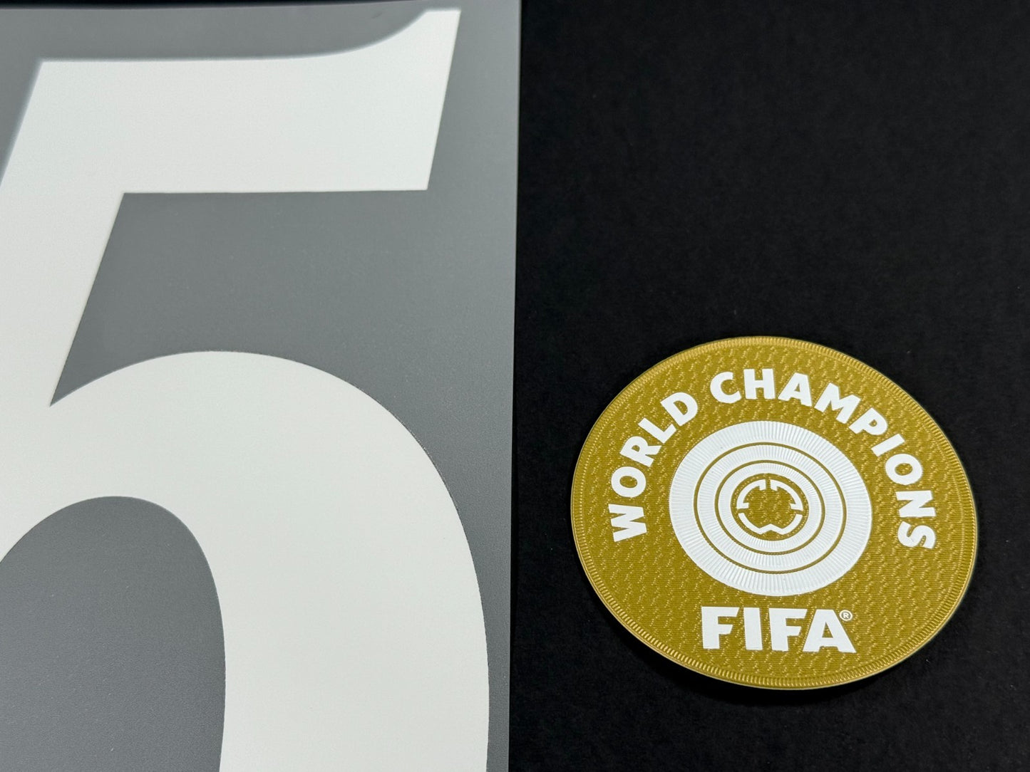 2025 2026 OFFICIAL CHELSEA WORLD CHAMPIONS 25 HOME CUP PRINT + CHAMPIONS PATCH
