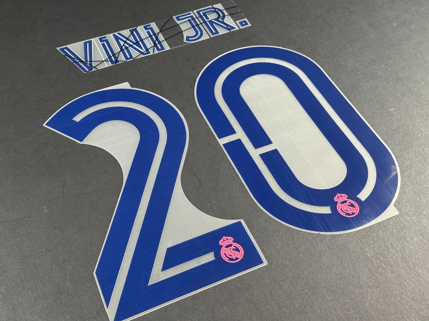 2020 - 2021 AVERY DENNISON REAL MADRID VINI JR. 20 AWAY PLAYER SIZE NAME SET