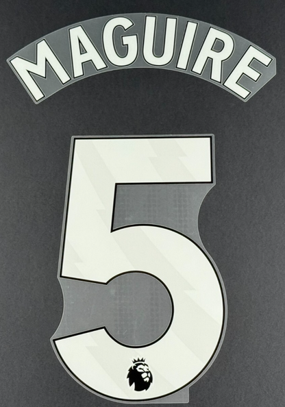 MAN UTD 2023 - 2025 MAGUIRE 5 OFFICIAL AVERY DENNISON WHITE PLAYER SIZE NAME SET