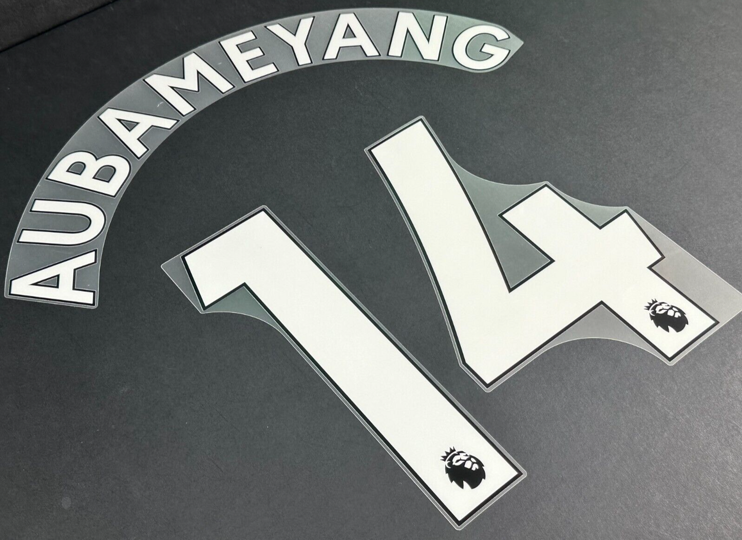 ARSENAL 2019-23 AUBAMEYANG 14 OFFICIAL AVERY DENNISON WHITE PLAYER SIZE NAME SET