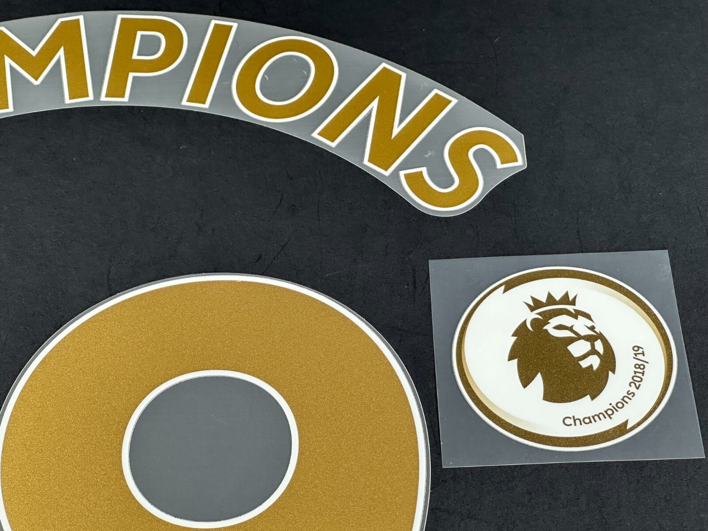 MAN CITY CHAMPIONS 2019 + PATCH OFFICIAL GOLD PLAYER SIZE NAME SET