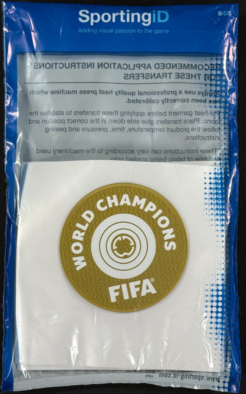 OFFICIAL FIFA CLUB WORLD CUP 2025 WINNERS PATCH - GOLD - 75MM  (CHELSEA FC)