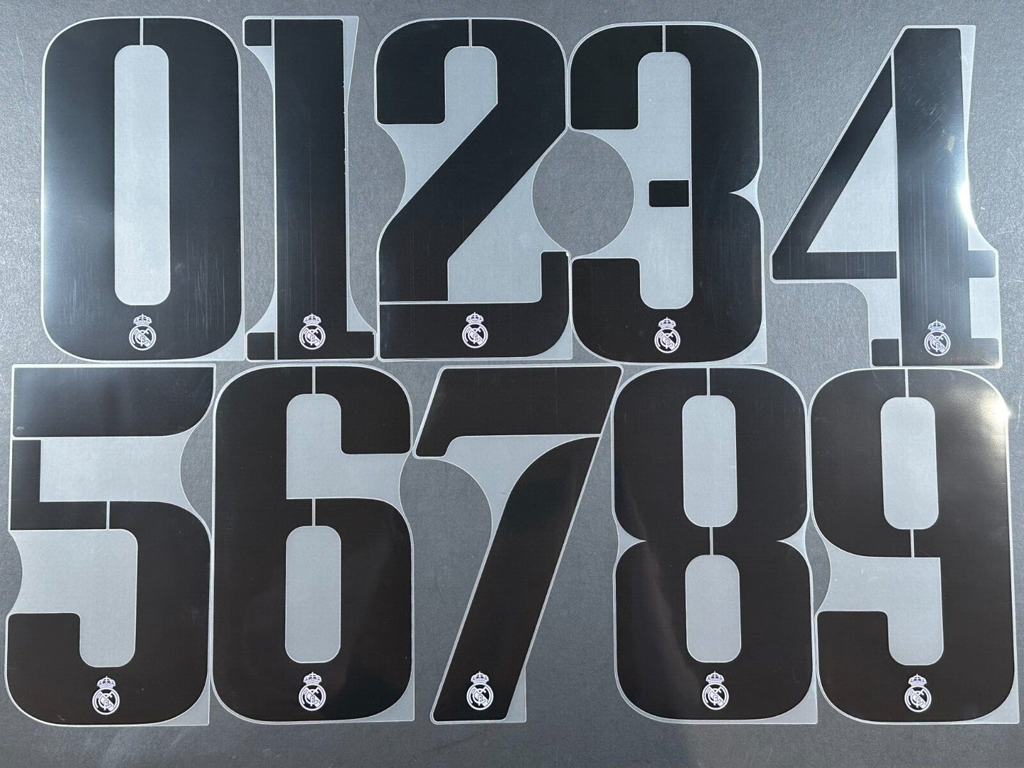 2022 2023 OFFICIAL AVERY DENNISON REAL MADRID HOME PLAYER SIZE NUMBER