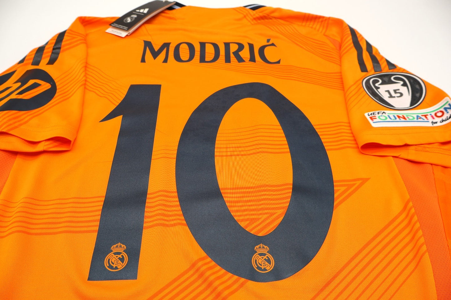 BNWT 24 25 REAL MADRID ADIDAS AUTHENTIC AWAY SHIRT MODRIC' 10 + PATCHES XL