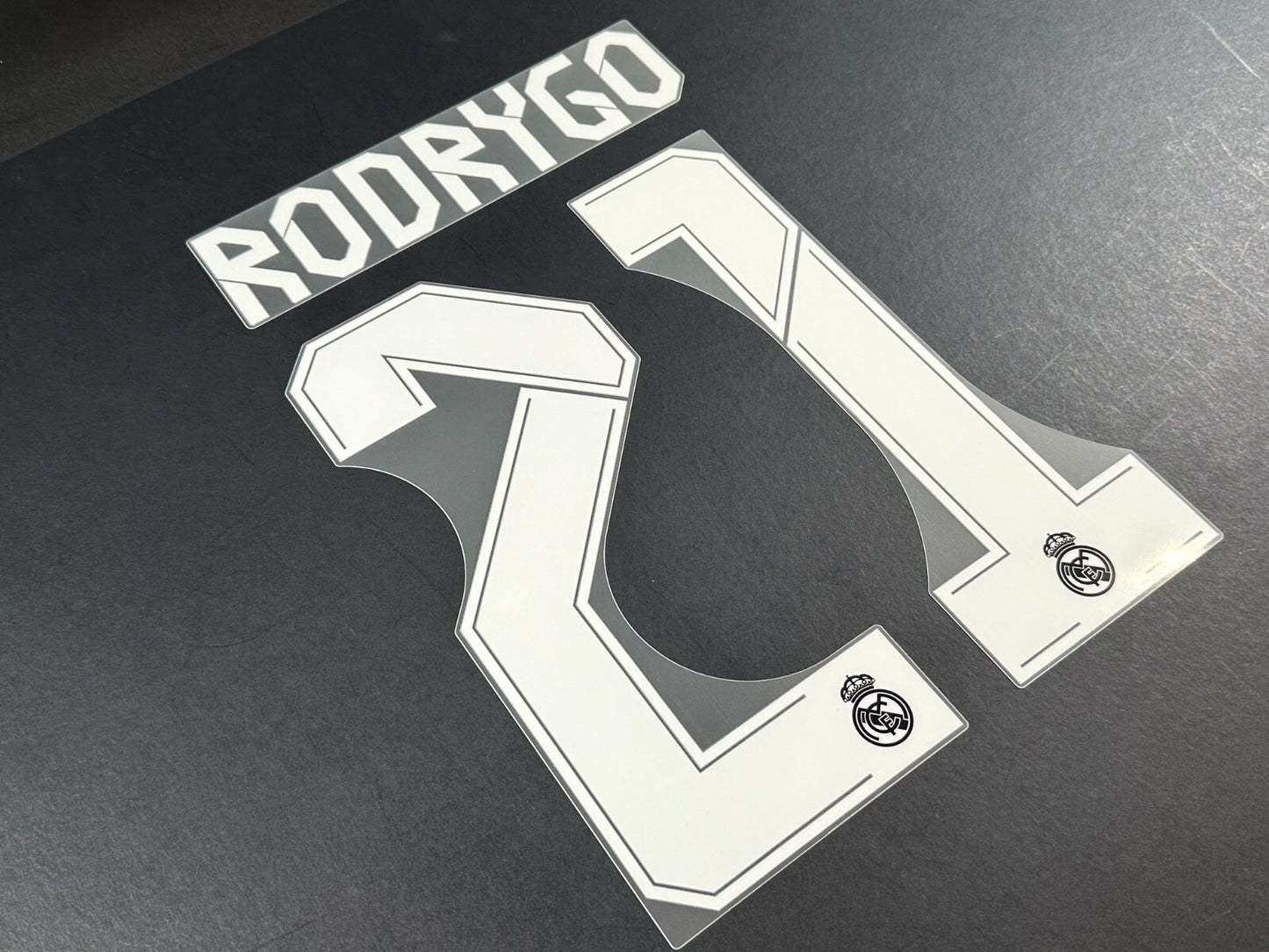 2021 2022 REAL MADRID RODRYGO 21 WHITE AWAY 3RD PLAYER SIZE NAMESET