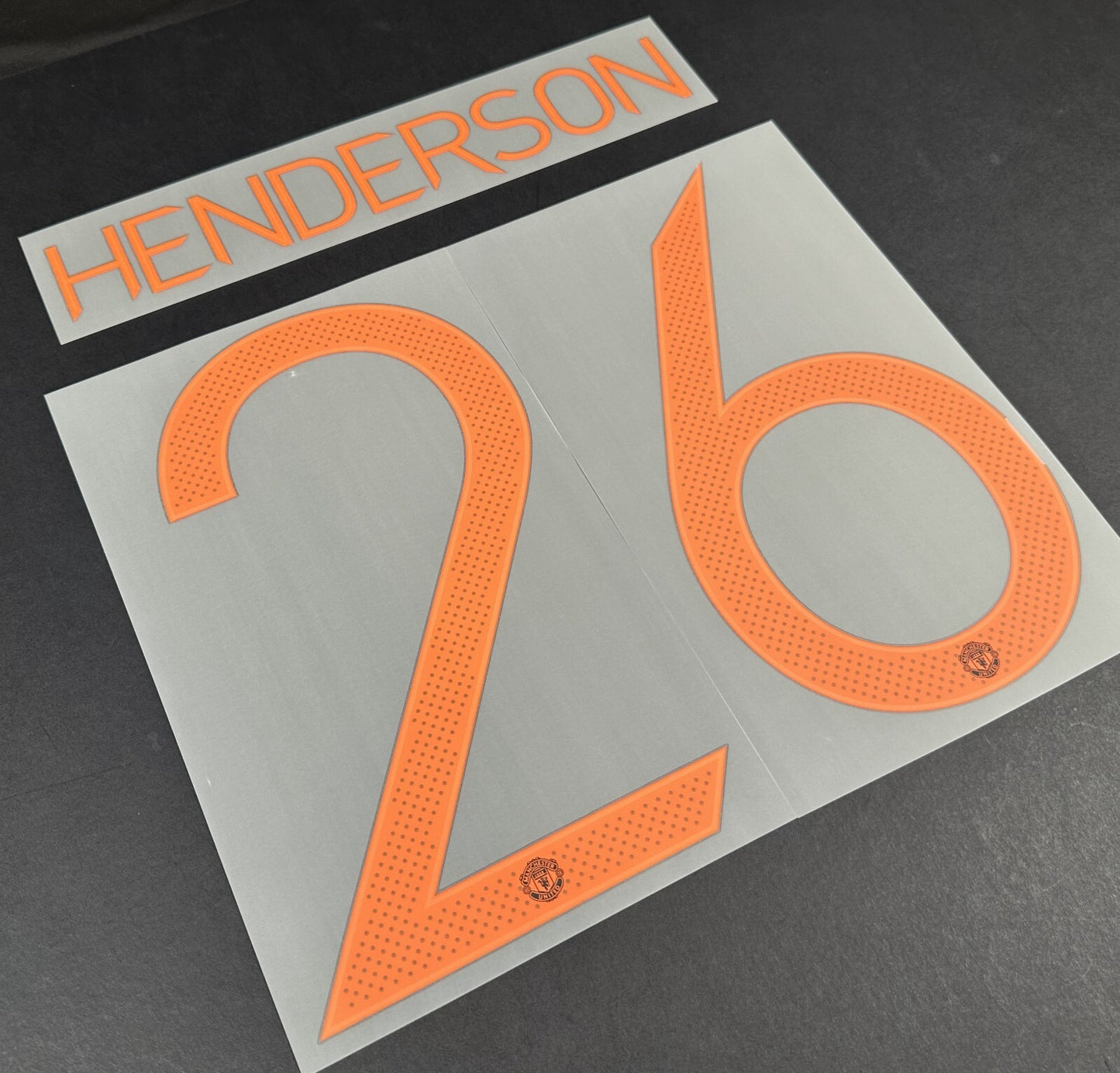 MAN UNITED 2020 2021 HENDERSON 26 OFFICIAL GK CUP ORANGE PLAYER SIZE NAMESET