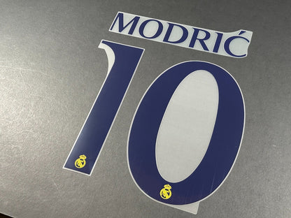 2023 2024 AVERY DENNISON REAL MADRID MODRIC 10 HOME PLAYER SIZE NAMESET
