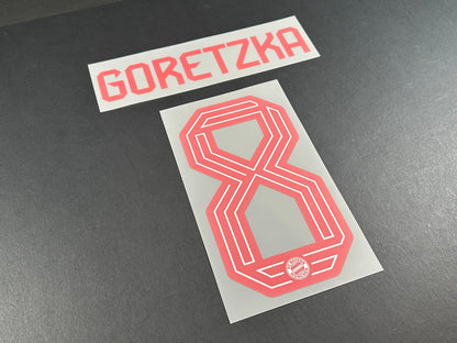 2023 2024 OFFICIAL BAYERN MUNICH GORETZKA 8 HOME RED PLAYER SIZE NAMESET