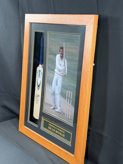 SIR IAN BOTHAM ENGLAND CRICKET SIGNED MEMORABILIA CRICKET BAT FRAMED WITH CoA