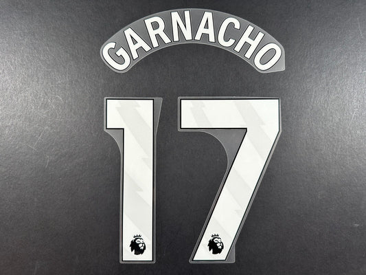 MAN UTD 23 - 25  GARNACHO 17 OFFICIAL AVERY DENNISON WHITE KIDS SIZE NAMESET