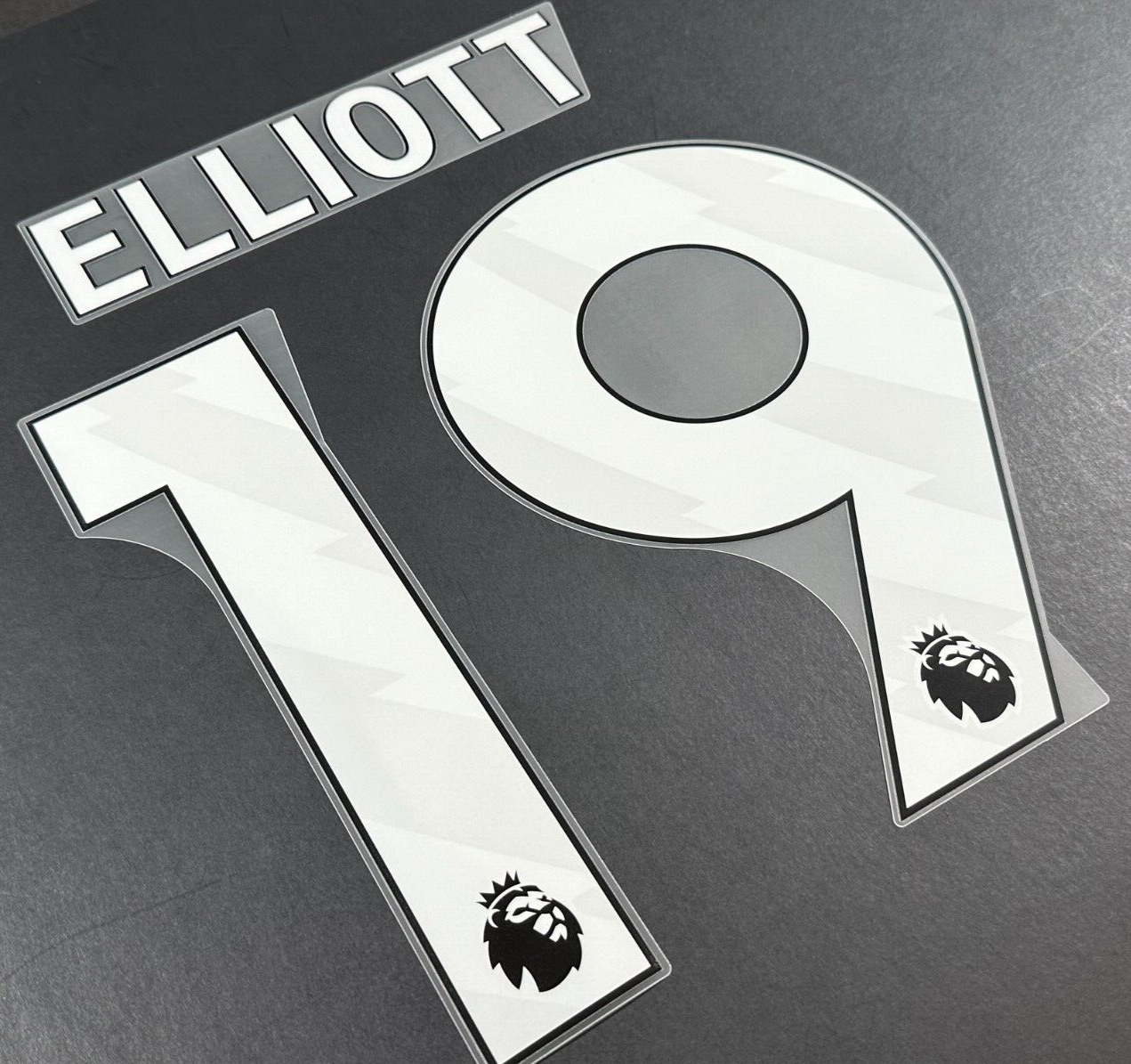 2023 - 2025 ELLIOTT 19 OFFICIAL AVERY DENNISON WHITE PLAYER SIZE NAME SET