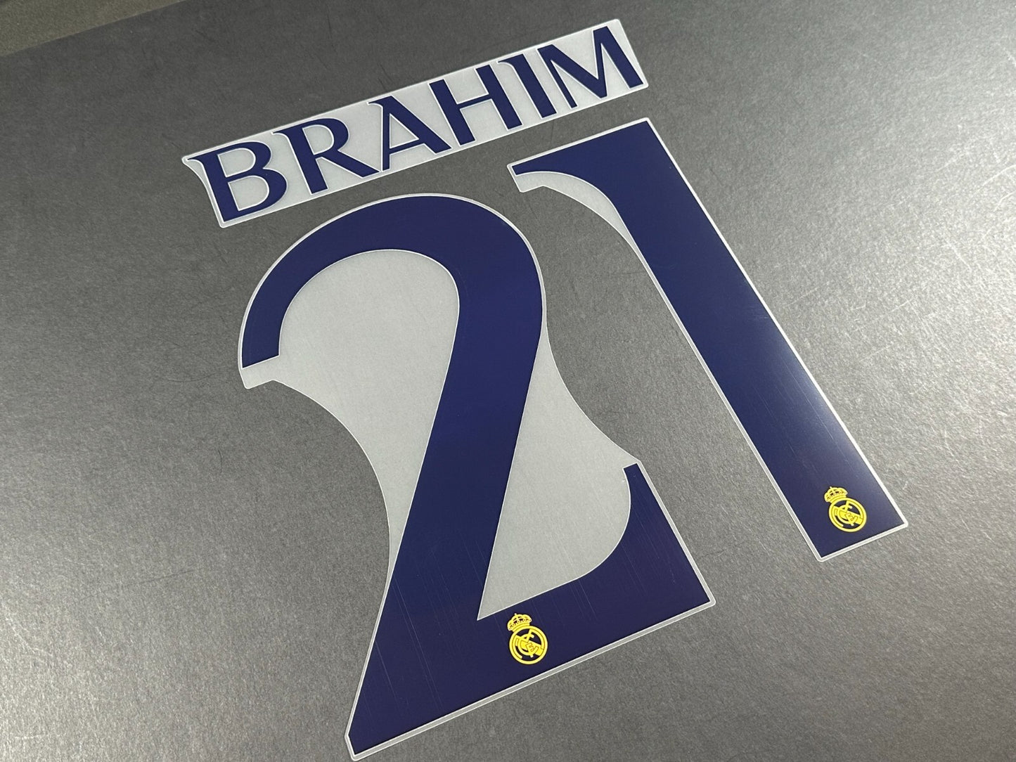 2023 2024 AVERY DENNISON REAL MADRID BRAHIM 21 HOME PLAYER SIZE NAMESET